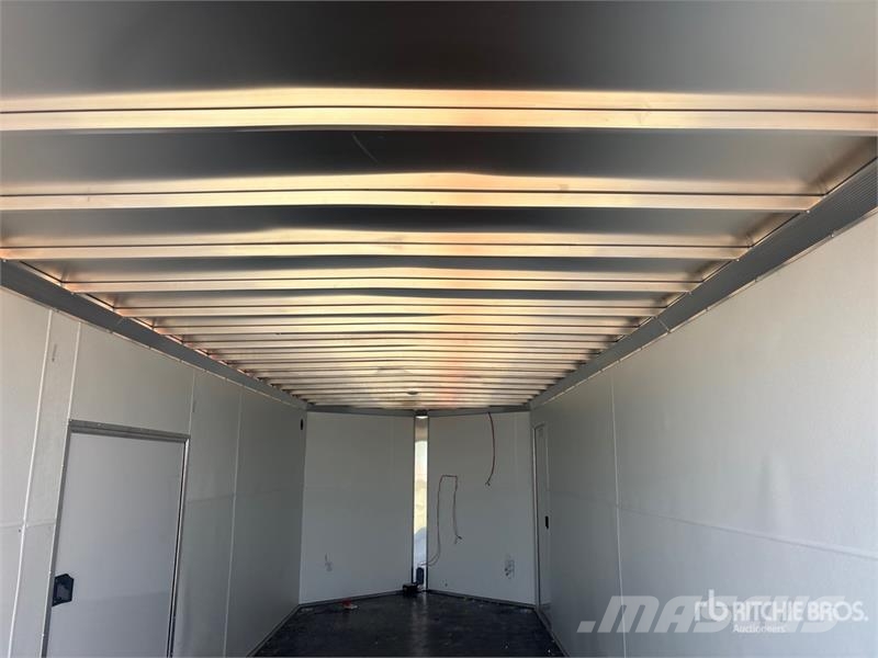 Alcom 24 ft T/A Enclosed Trailer Furgons