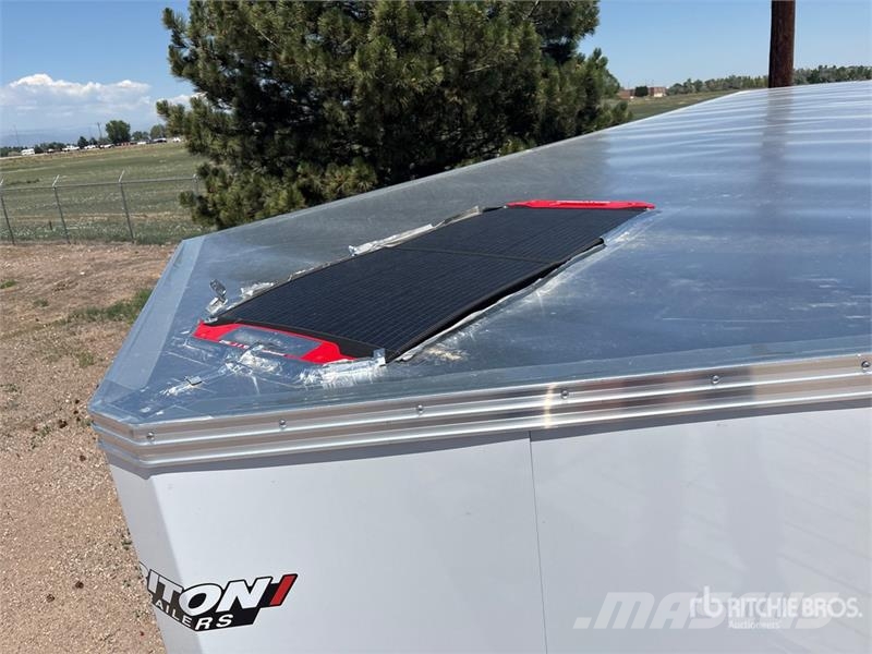 Alcom 24 ft T/A Enclosed Trailer Furgons