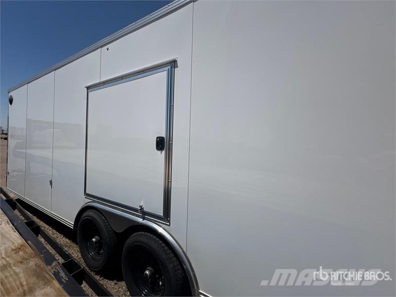 Alcom 24 ft T/A Enclosed Trailer Furgons