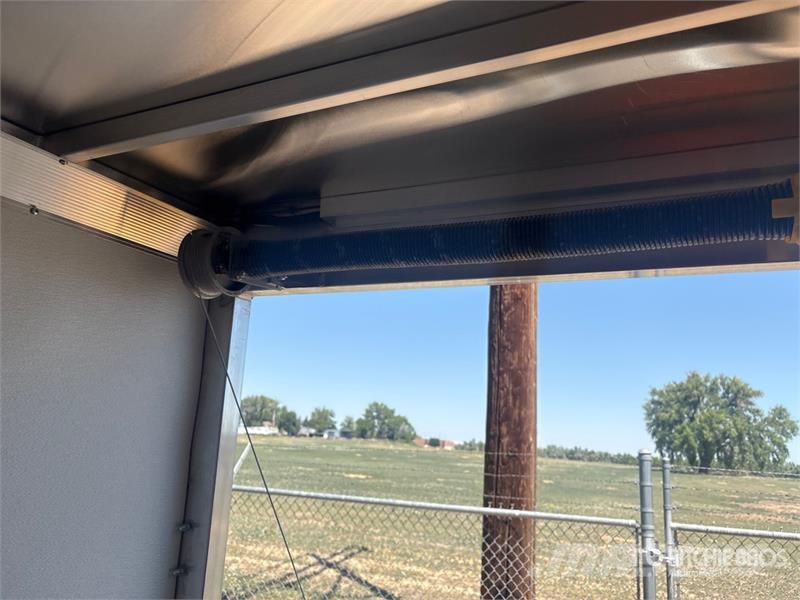 Alcom 24 ft T/A Enclosed Trailer Furgons