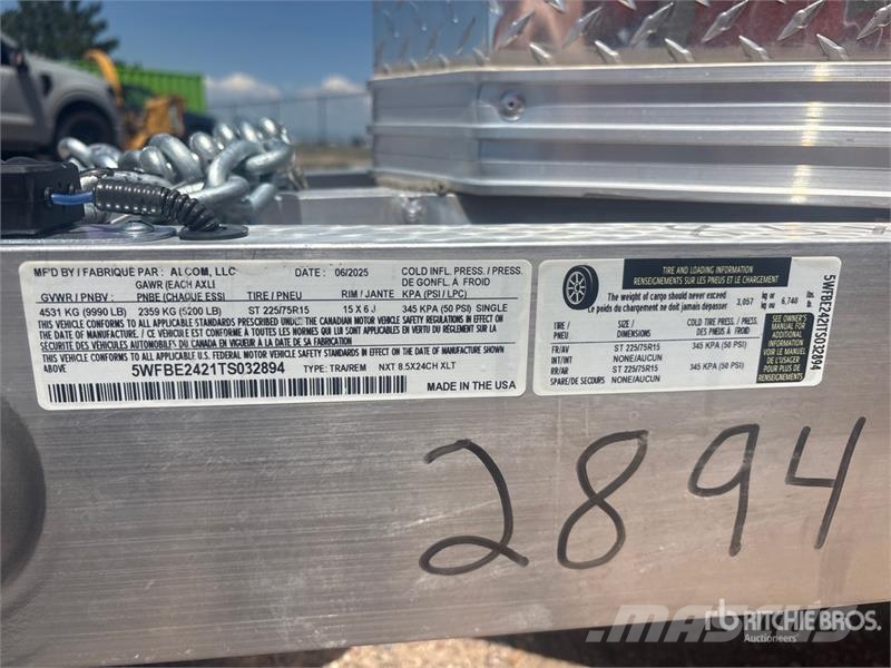 Alcom 24 ft T/A Enclosed Trailer Furgons