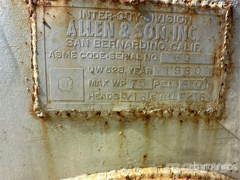 Allen 3000 gal Skid-Mounted Water Tank Fuel and additive tanks