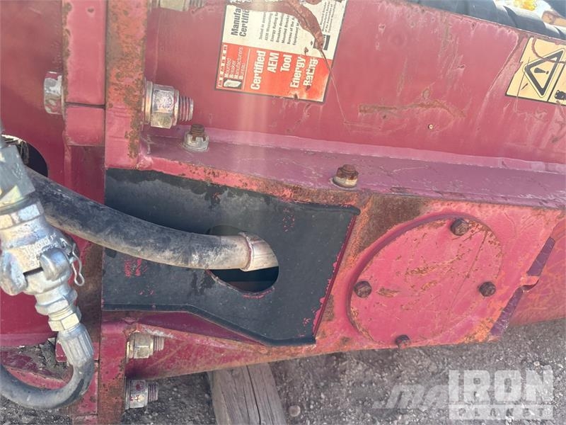 Allied AR130 96 in Hydraulic hammer with wet kit. 3500lbs Hidrolik kırıcılar