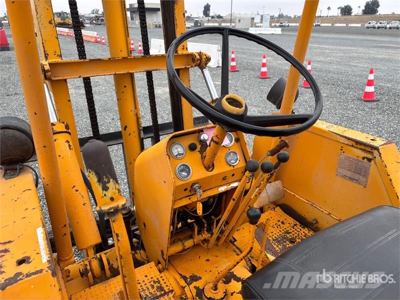 Allis Chalmers Chalmers 500 5000 lb Pneumatic Tire Forkl Другие складские механизмы