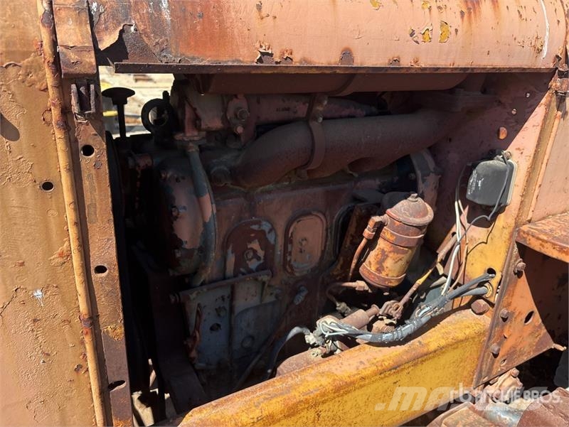 Allis Chalmers Chalmers HD7 QTY. of 3 Crawler Dozer Гусеничні бульдозери