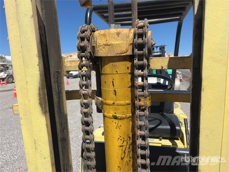 Allis Chalmers Chalmers FP4024 4800 lb Pneumatic Tire Fo Forklift trucks - others