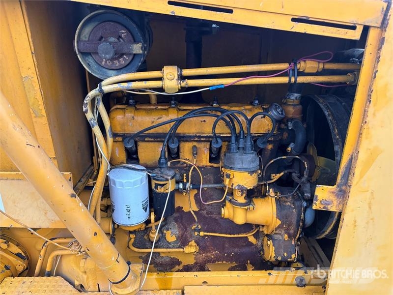 Allis Chalmers Chalmers 500 5000 lb Pneumatic Tire Forkl Другие складские механизмы