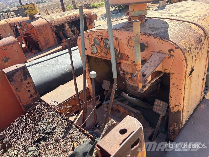 Allis Chalmers Chalmers HD7 QTY. of 3 Crawler Dozer Гусеничні бульдозери