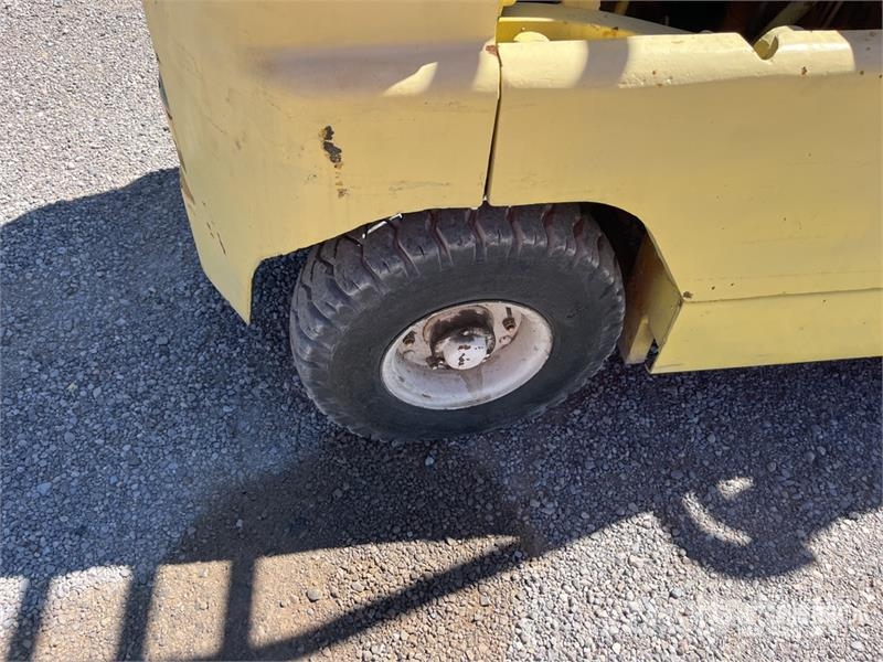 Allis Chalmers Chalmers FP4024 4800 lb Pneumatic Tire Fo Forklift trucks - others