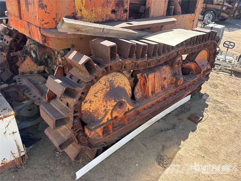 Allis Chalmers of (3) Allis Chalmers HD7 Crawler Dozer بلدوزرات مجنزرة