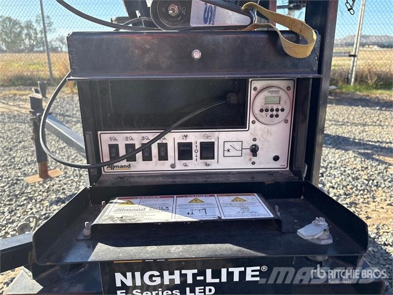Allmand NIGHT-LITE E-SE 320 W Light Tower Svetlobni stolpi