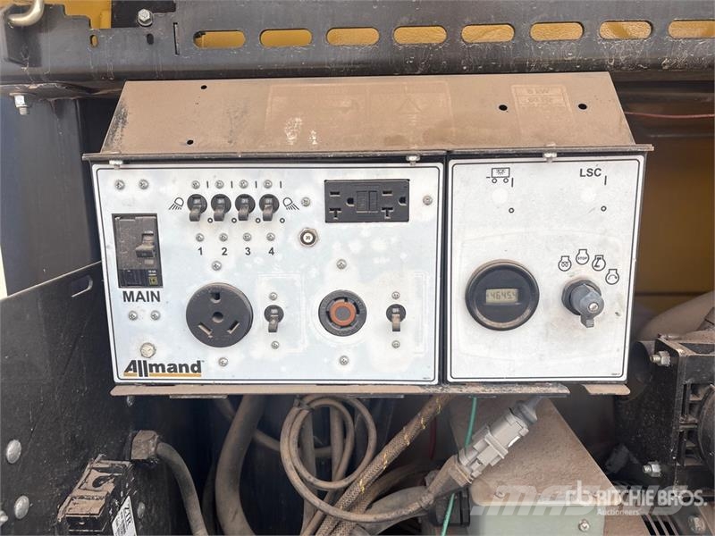 Allmand NLPII-V 8 kW Light Tower Gaismas torņi