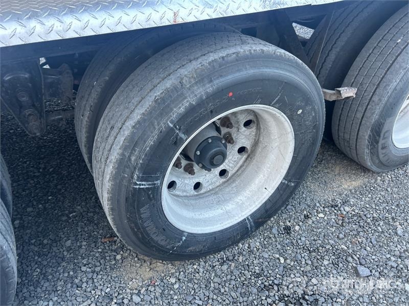 Alloy AGTFB39B3 32 ft Tri/A B-Train Lead Flatbed Trailer Pritschenanhänger