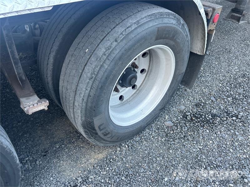 Alloy AGTFB39B3 32 ft Tri/A B-Train Lead Flatbed Trailer Pritschenanhänger