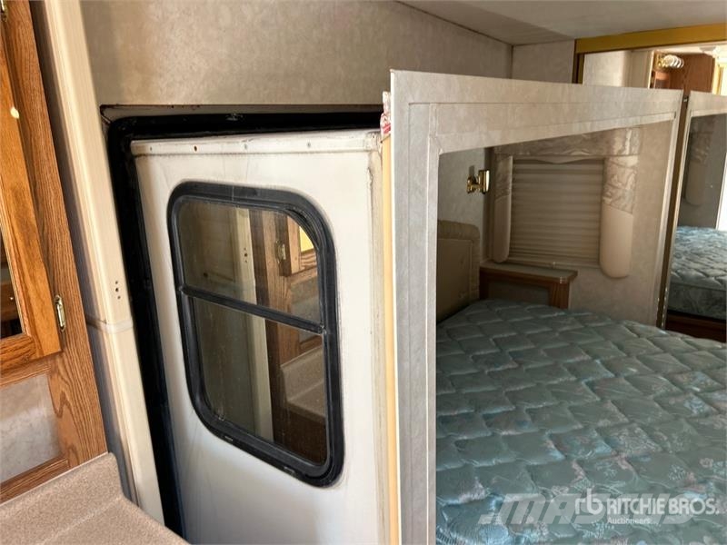  Alpenlite M-35RL-SHO 35 ft 6 in T/A Travel Trailer مقطورات أخرى