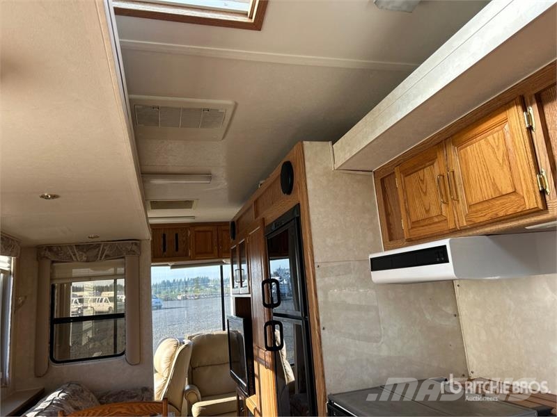 Alpenlite M-35RL-SHO 35 ft 6 in T/A Travel Trailer مقطورات أخرى