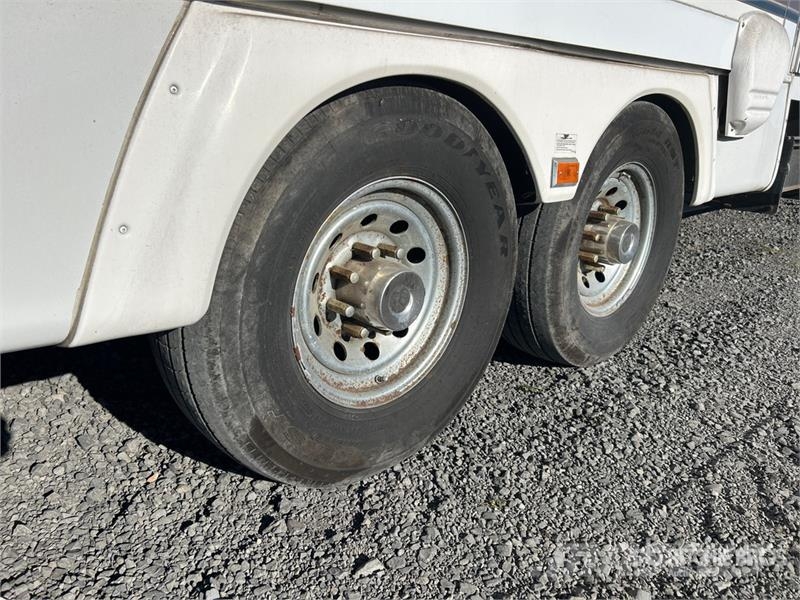  Alpenlite M-35RL-SHO 35 ft 6 in T/A Travel Trailer مقطورات أخرى