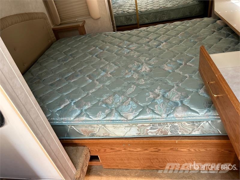  Alpenlite M-35RL-SHO 35 ft 6 in T/A Travel Trailer مقطورات أخرى
