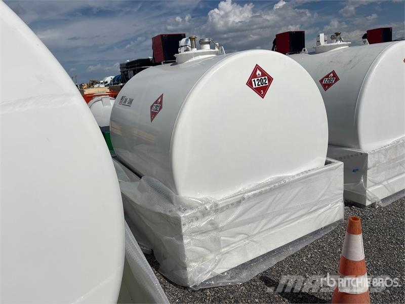 AM Tank 1000 1050 gal Skid Mounted Steel Diesel Fuel  Polttoaine- ja lisäainesäiliöt