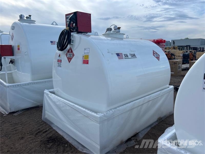 AM Tank 1000 1050 gal Skid Mounted Steel Diesel Fuel  Kraftstoff- und Zusatzstoffbehälter