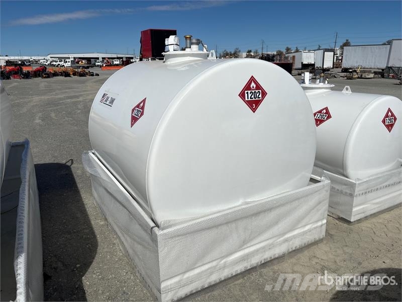 AM Tank 1050 gal Skid Mounted Steel Diesel Fuel Tank Fuel and additive tanks