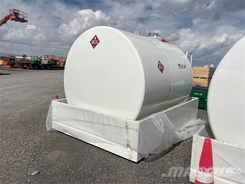 AM Tank 2300 2376 gal Skid Mounted Steel Diesel Fuel  Polttoaine- ja lisäainesäiliöt