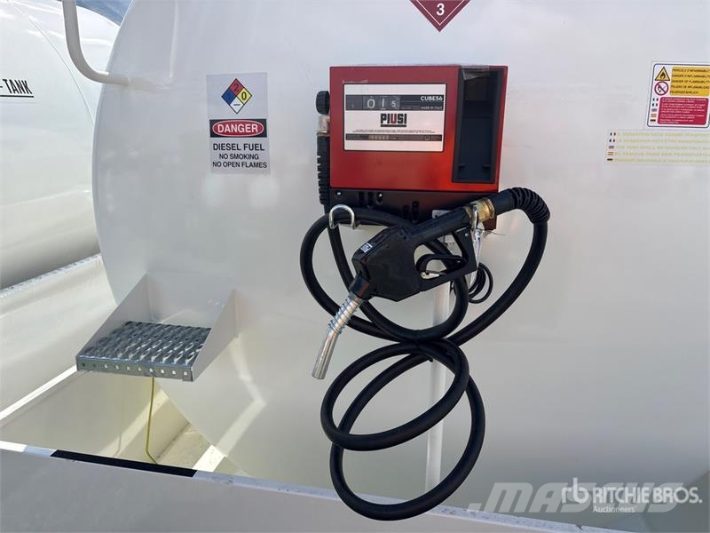 AM Tank 2300 2376 gal Skid Mounted Steel Diesel Fuel  Polttoaine- ja lisäainesäiliöt