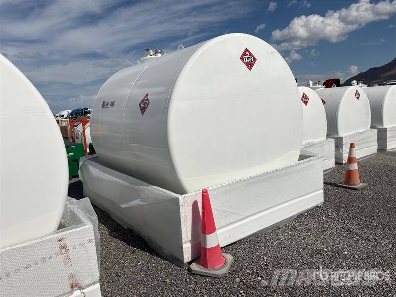 AM Tank 2300 2376 gal Skid Mounted Steel Diesel Fuel Резервоари за гориво и добавки