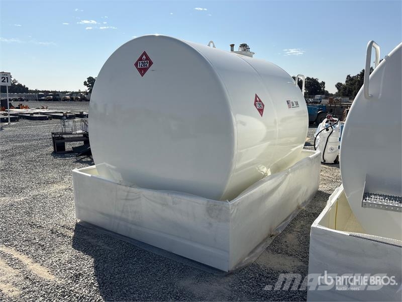 AM Tank 2300 2376 gal Skid Mounted Steel Fuel Tank (U Tanques de combustível e aditivos