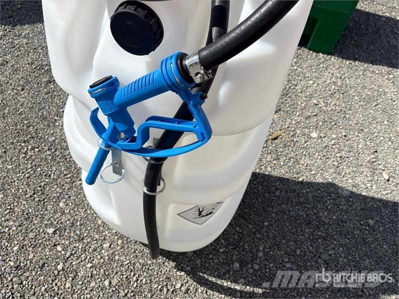 AM Tank 29 DEF 29 gal Portable Poly DEF Transfer/Disp Depósitos de combustible y aditivos