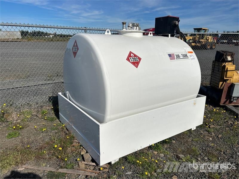 AM Tank AM-TANK 1000 1050 gal Skid Mounted Steel Dies Brandstof-en toegevoegde tanks