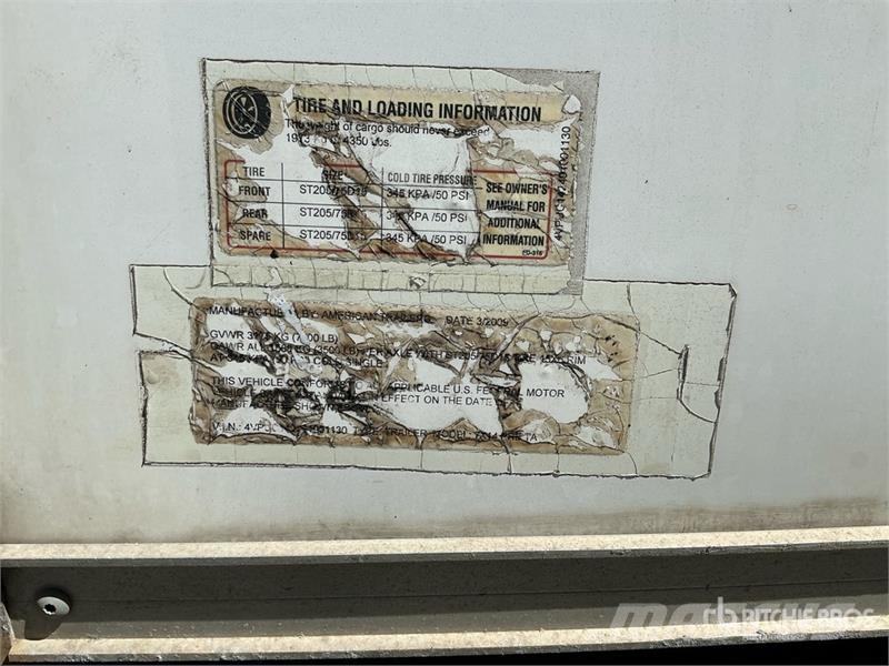 American 13 ft T/A Enclosed Trailer Dengtos priekabos