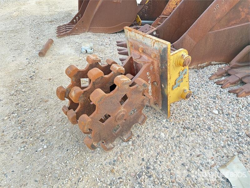 American 24 in Compaction Wheel Valjci