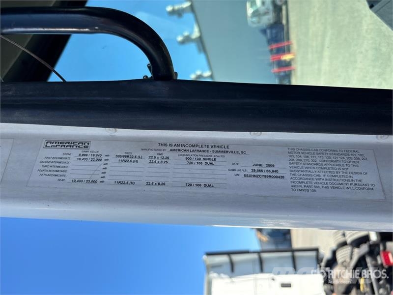 American LaFrance Condor 6x4 Marking Removal Truck T/A Cabover Day C 中古トラクターヘッド | トレーラーヘッド