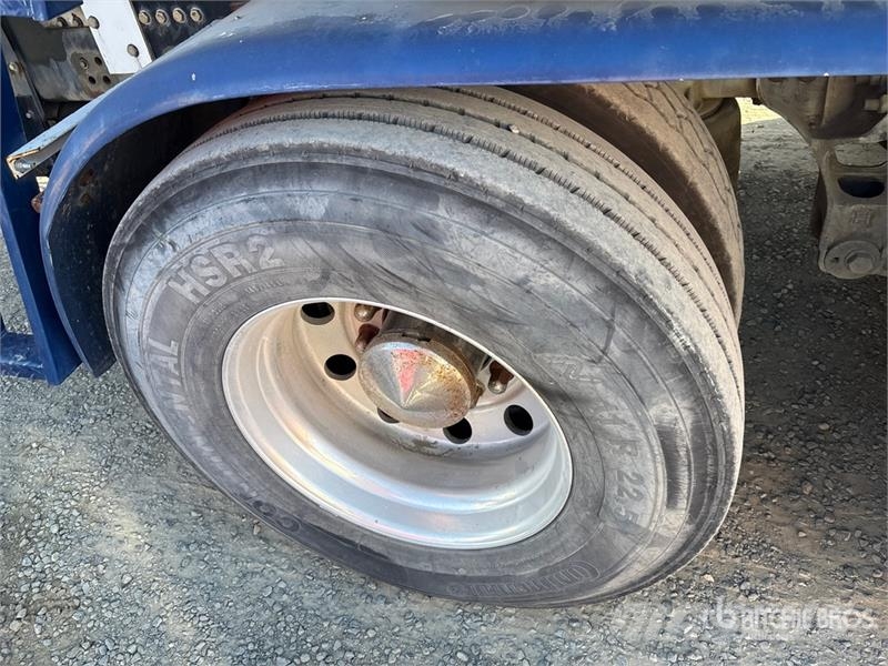 American LaFrance Condor 6x4 Marking Removal Truck T/A Cabover Day C 中古トラクターヘッド | トレーラーヘッド