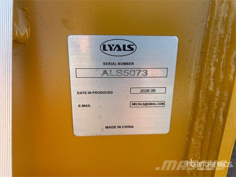  AORLES EB100 61 in Digging Excavator Bucket - Fits دلاء