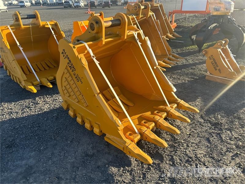 AORLES EB80 46 in Digging Excavator Bucket - Fits Ковши