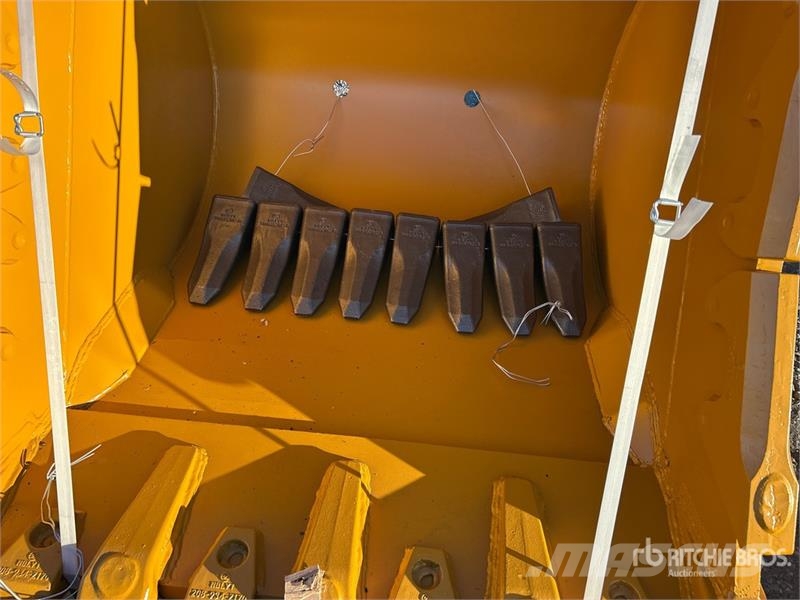 AORLES EB90 58 in Digging Excavator Bucket - Fits Cucharones