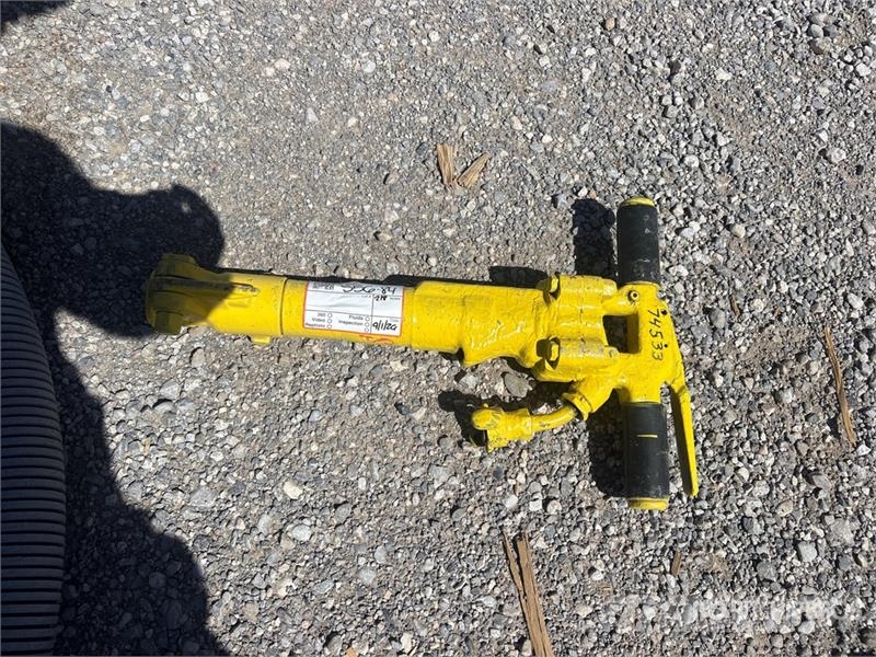  APT 117 Pneumatic Demolition Breaker Grubber