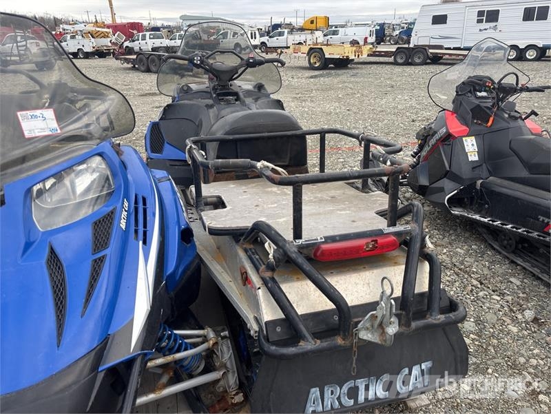 Arctic Cat Bearcat 570XT Snowmobile Snowmobiles