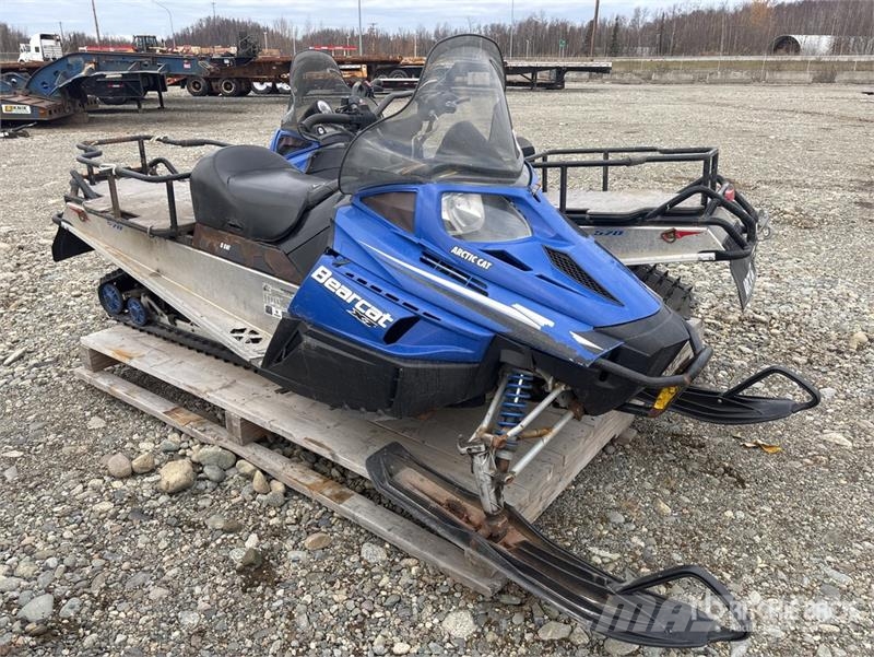 Arctic Cat Bearcat 570XT Snowmobile Snowmobiles
