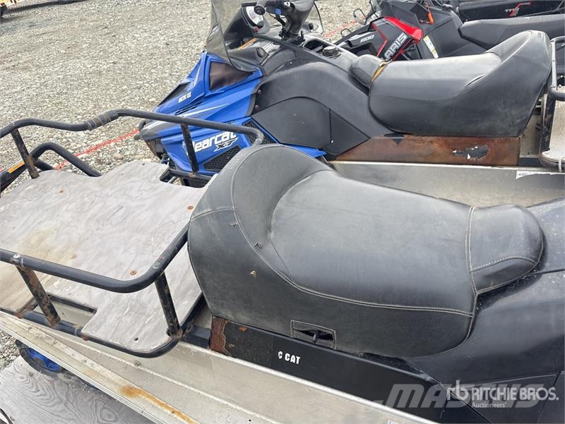 Arctic Cat Bearcat 570XT Snowmobile Snowmobiles