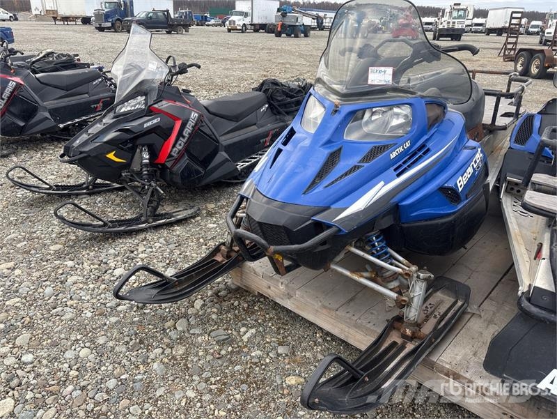 Arctic Cat Bearcat 570XT Snowmobile Snowmobiles