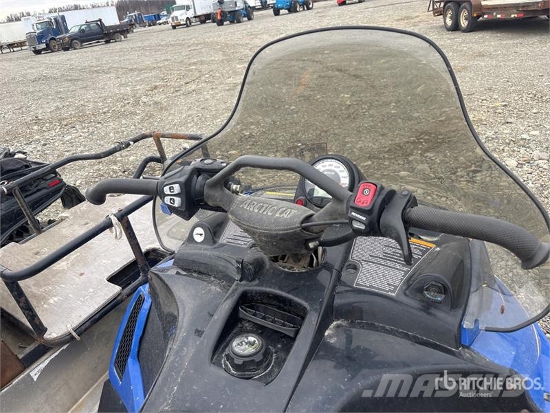 Arctic Cat Bearcat 570XT Snowmobile Snowmobiles