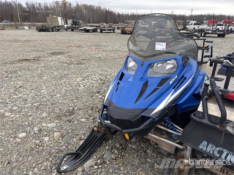 Arctic Cat Bearcat 570XT Snowmobile Snowmobiles