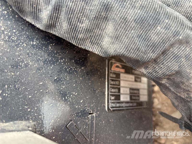Arteer EDM-3214W 32 in Excavator Drum Mulcher - Fits 3 -  Övriga