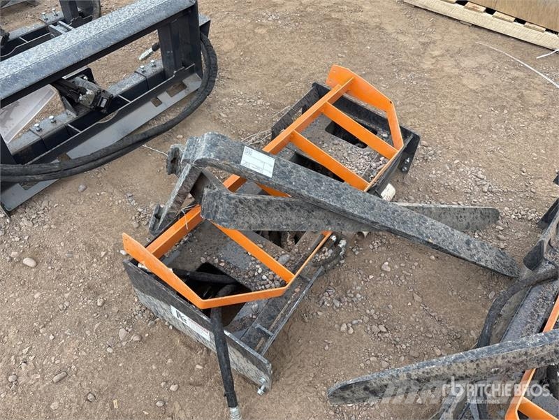 Arteer HPF-48L 48 in Hydraulic Skid Steer Forks (Unused) Vorken