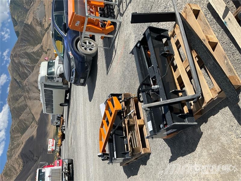 Arteer HPF-48L 48 In Hydraulic Skid Steer Forks (Unused) Pallgafflar