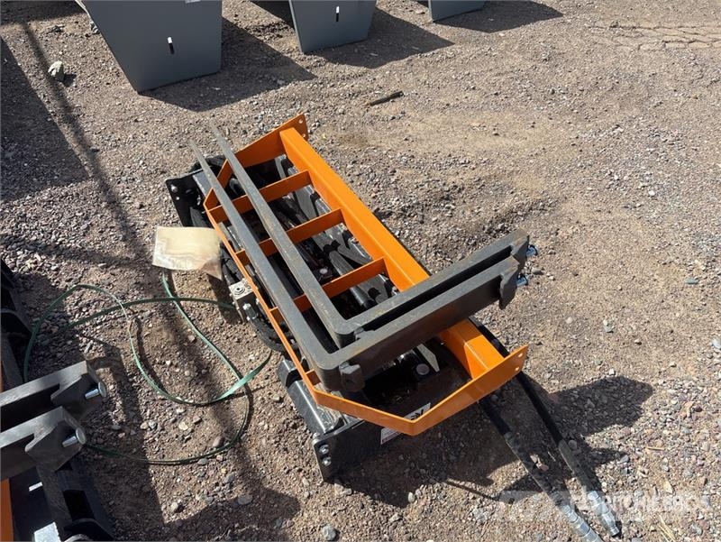 Arteer HPF-48L 48 in Hydraulic Skid Steer Forks (Unused) 지게차