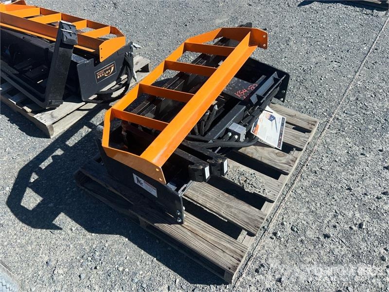 Arteer HPF-48L 48 in Hydraulic Skid Steer Forks (Unused) Forche